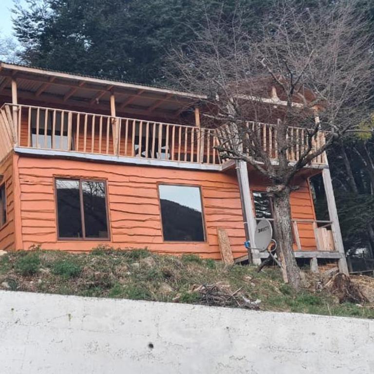 Bona Vista - Three-Bedroom House - 8