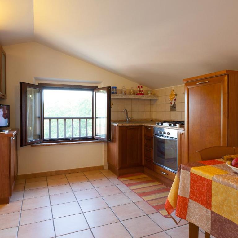 Agriturismo La Panoramica - Quadruple Room with Terrace - 2