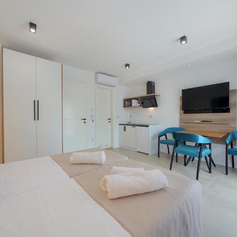9 apartments - Studio - 11