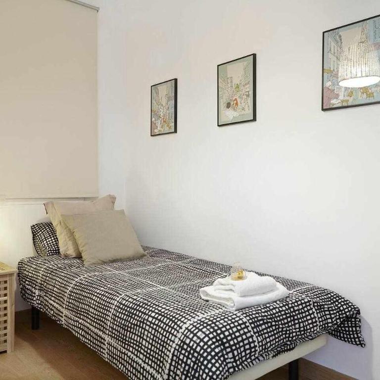 SAGRADA FAMILIA VIEWS Nos preocupa su seguridad. - Three-Bedroom Apartment (5 Adults) - 19