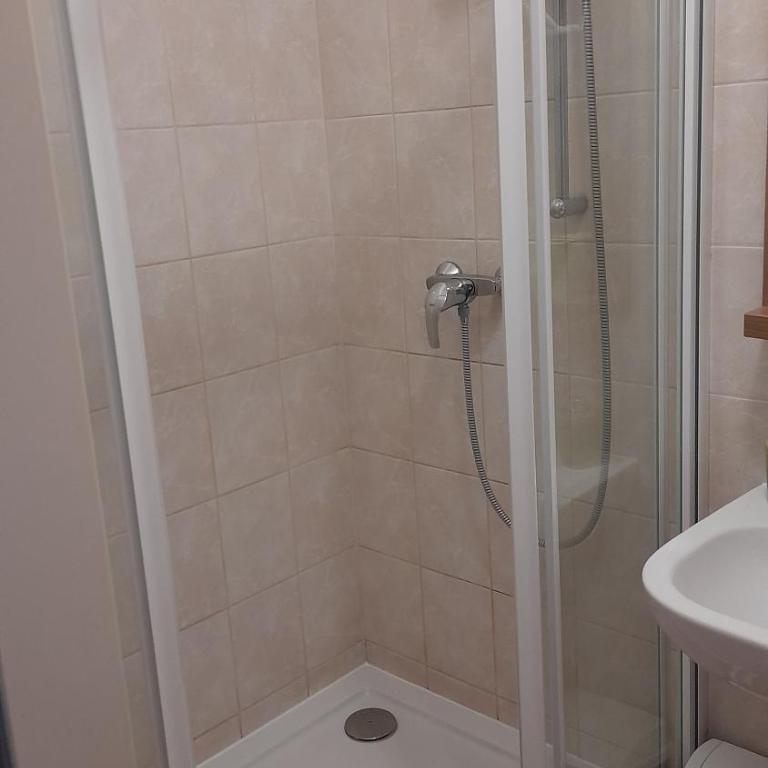 Jasmin Pension Central Location Shared Kitchen Pet Friendly - Doppelzimmer mit eigenem Bad - 18