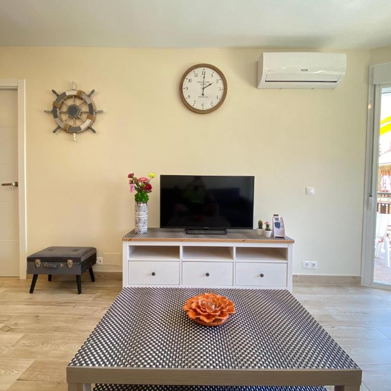 Modern 1 Bedroom Seaside Apartment with Pool - Apartamento de 1 dormitorio - 10