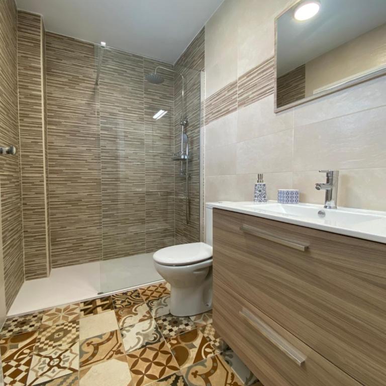 Modern 1 Bedroom Seaside Apartment with Pool - Apartamento de 1 dormitorio - 12