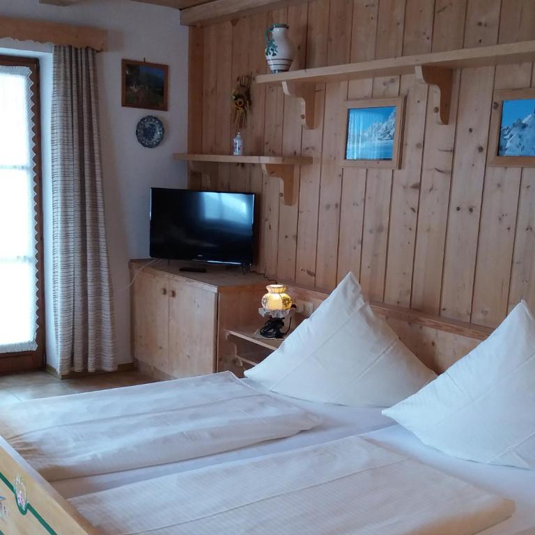 Ferienwohnungen Almbrünnerl - Chiemgau Karte - Apartment mit Dusche - 4