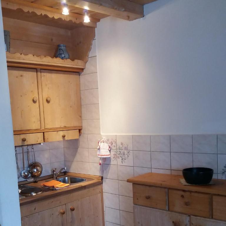 Ferienwohnungen Almbrünnerl - Chiemgau Karte - Apartment mit Dusche - 2