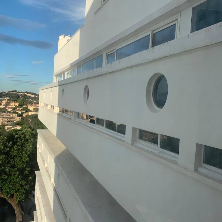 ÉLÉGANT STUDIO et PARKING DANS BATIMENT HISTORIQUE - Superior Studio - 26
