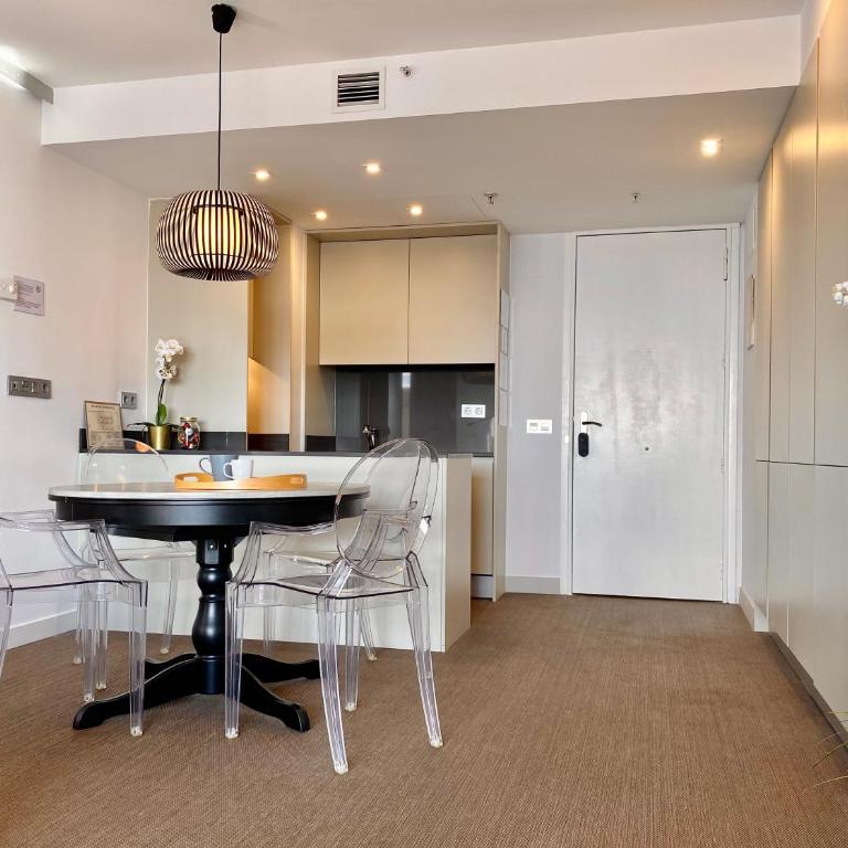 Charming Eurobuilding Skyline Madrid - Deluxe Apartment - 13