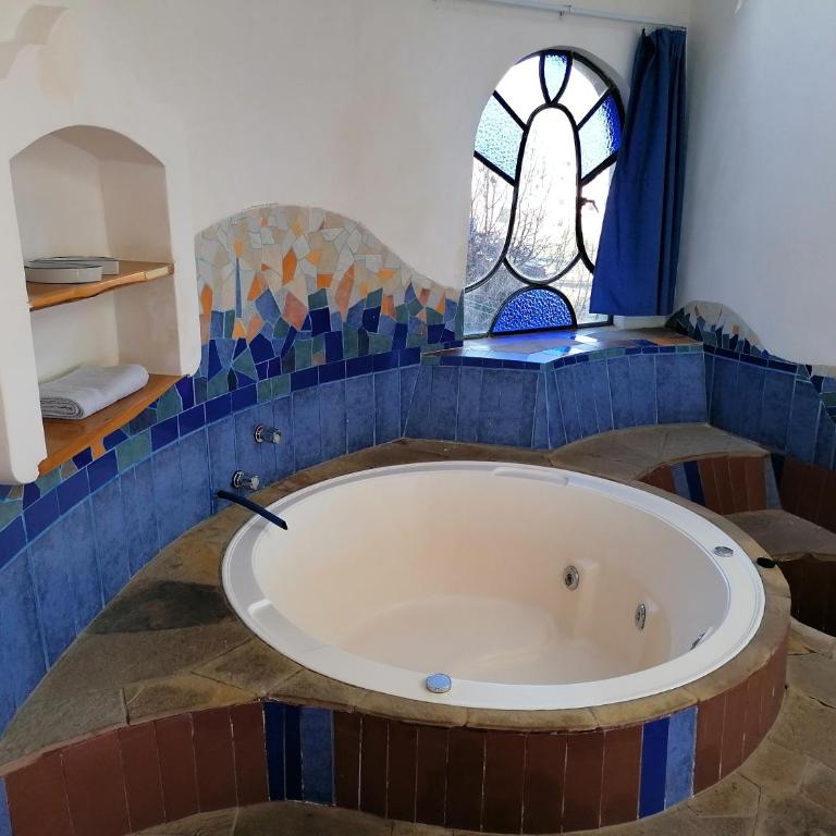 Hostal Las Olas - Deluxe Suite with Spa Bath - 4