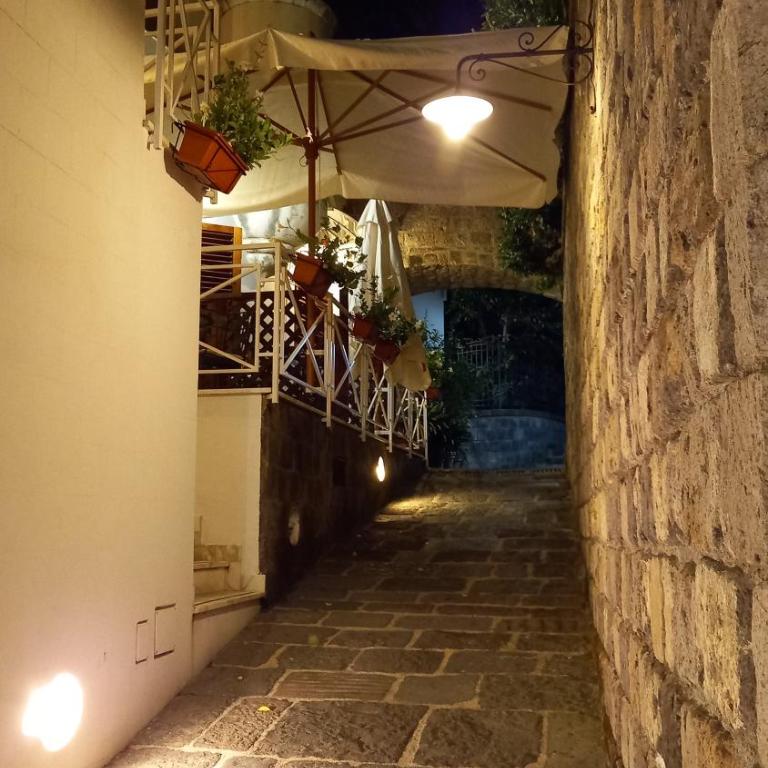 La Magnolia Sorrento - City Centre Hotel - Double Room with Balcony - 2