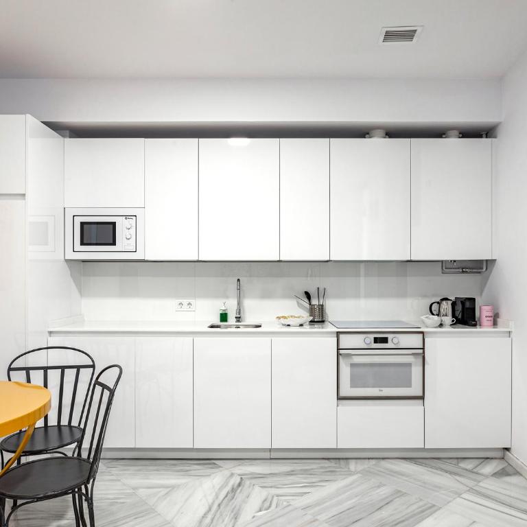 Numa Seville Molina - Estudio extragrande con cocina y sofá cama - 2