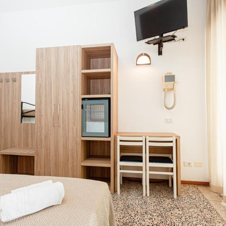 Hotel Admiral - Camera Matrimoniale/Doppia con Letti Singoli - 4