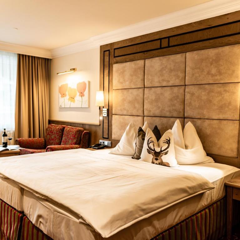 Hotel Hubertushof - Deluxe Doppelzimmer mit Parkplatz- oder Gartenblick - 6