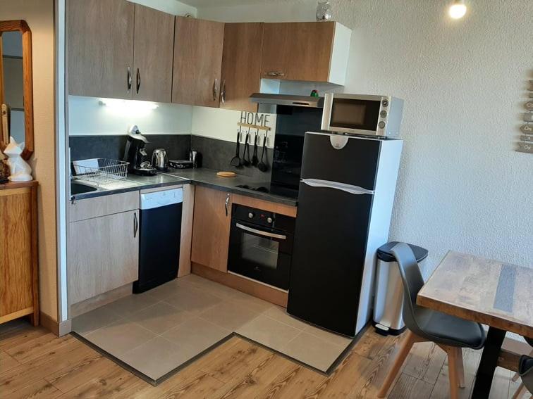 LE COSY aux pieds des pistes appartement avec balcon PLEIN CENTRE - Appartement 1 Chambre - 16
