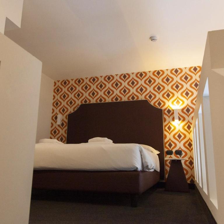 Hotel Al Campanile - Luxury Suites & Apartments - Suite con Vista Lago Parziale - 13