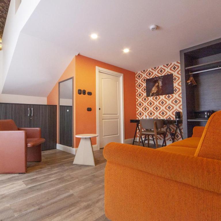 Hotel Al Campanile - Luxury Suites & Apartments - Suite con Vista Lago Parziale - 12