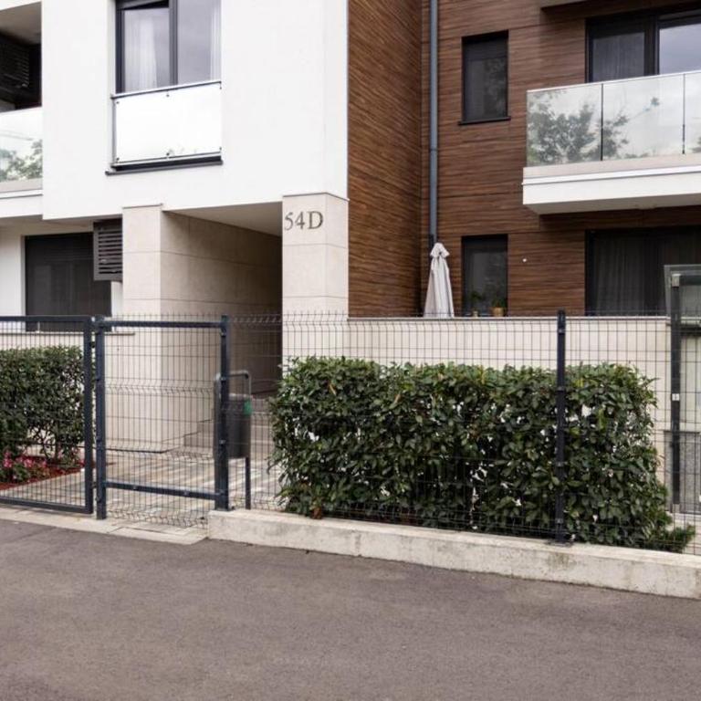 Zemun Luxury - Comfortable, workspace, quiet, free parking, Netflix - One-Bedroom Apartment - 33