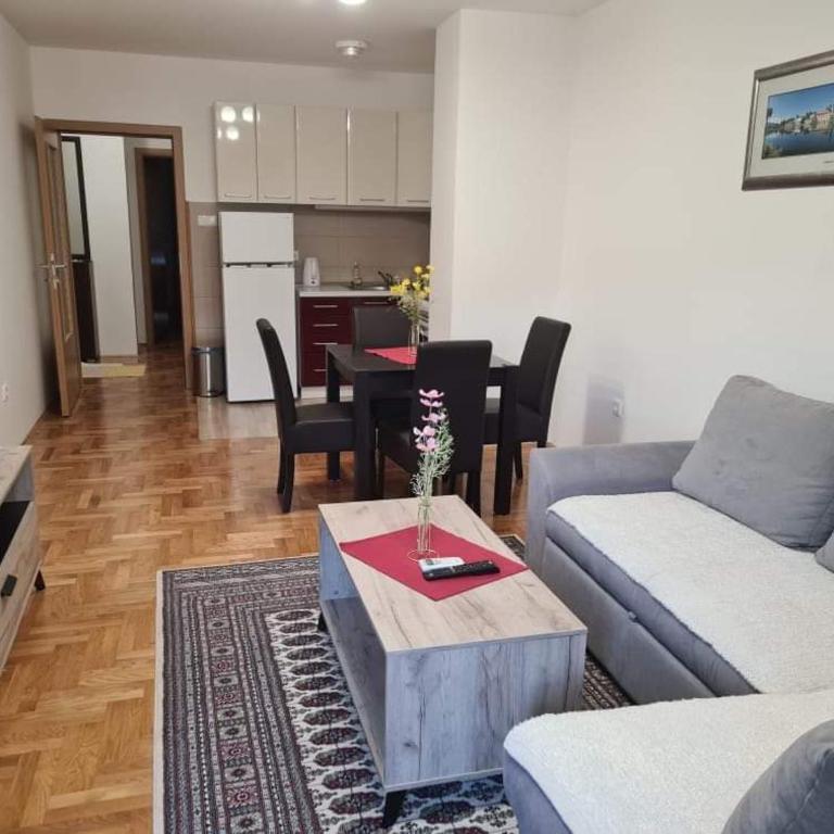 Apartman Jovanka 2 - Apartman sa Balkonom - 1