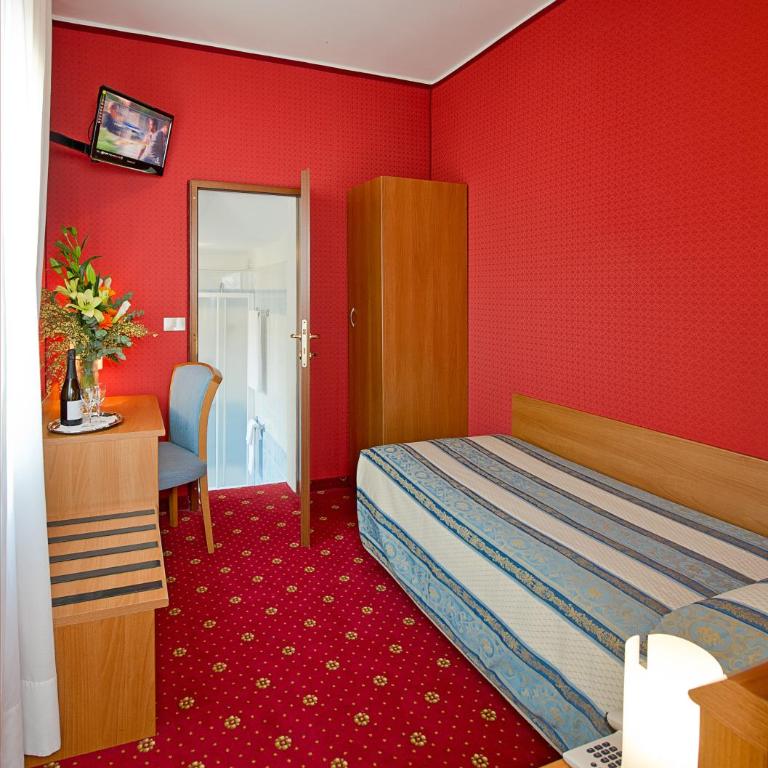 Hotel Nazionale - Camera Matrimoniale Assegnata al Check-In - 5