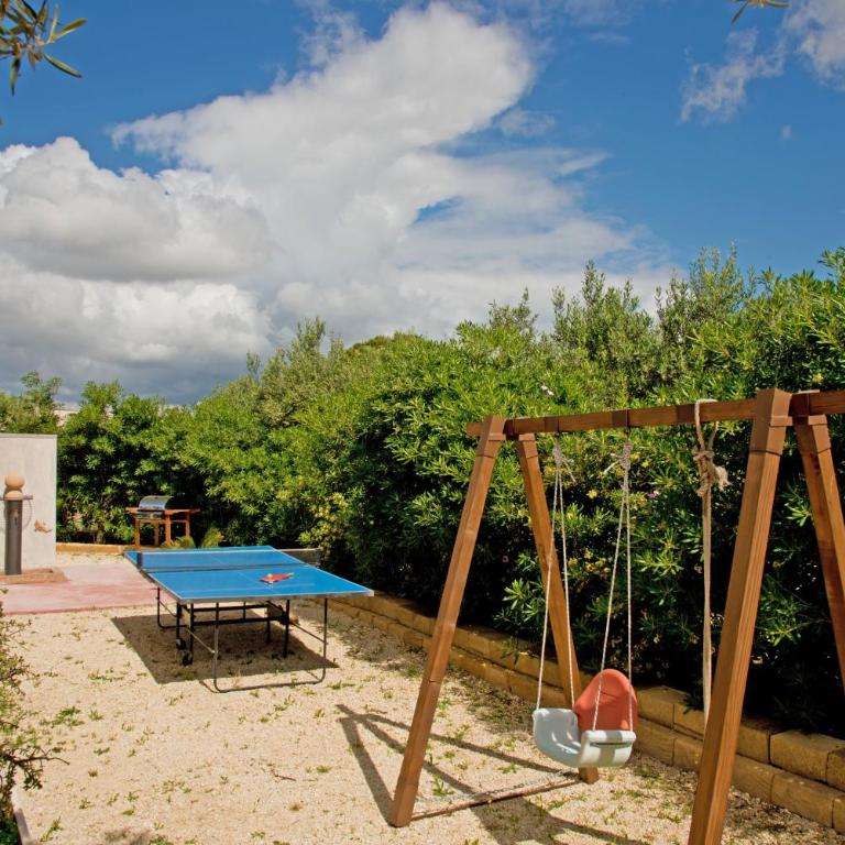 Case Bongiovi - Two-Bedroom House - 8