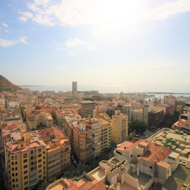 Estudio CasaTuris en planta 18 en pleno centro de Alicante A106 - One-Bedroom Apartment - 12
