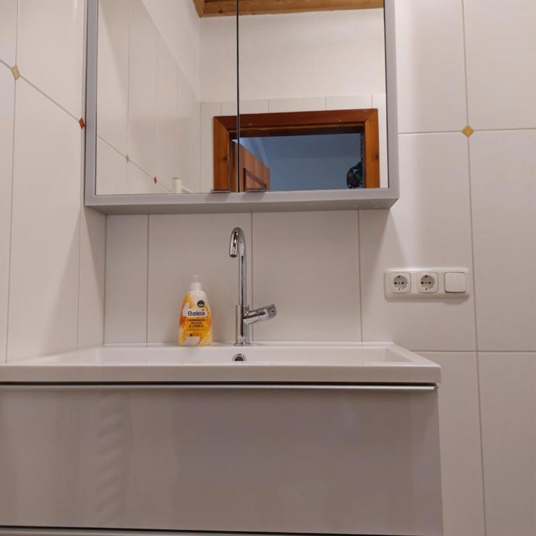 Haus Paradies am See - Doppelzimmer mit Balkon (2 Erwachsene + 1 Kind) - 5