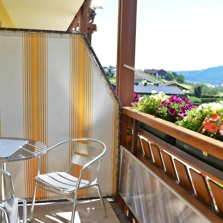 Gästehaus Götz - Doppelzimmer mit Balkon - 18