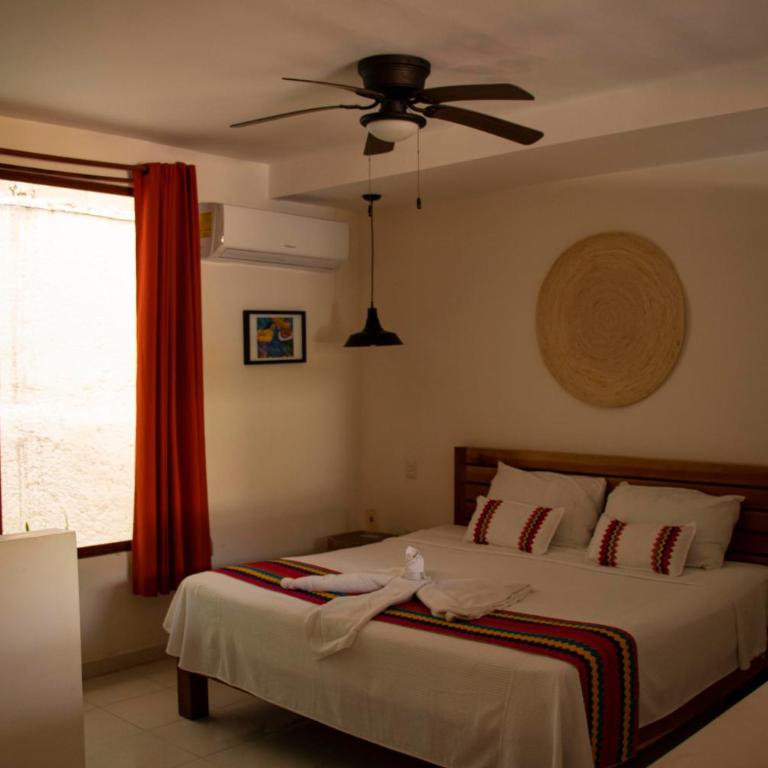 Poza Clara Sanctuary - Suite con cama extragrande y vistas a la piscina - 16
