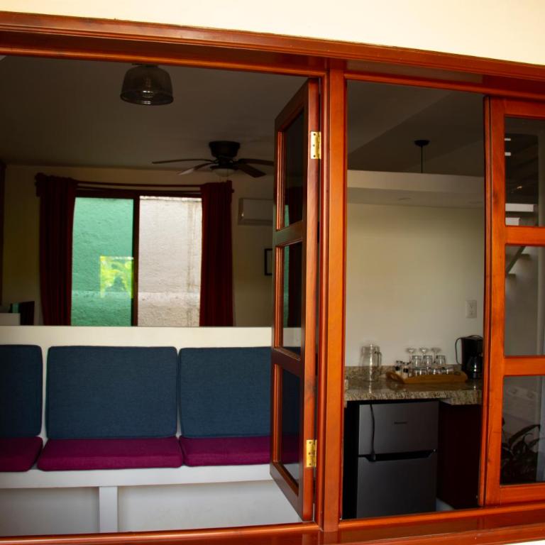 Poza Clara Sanctuary - Suite con cama extragrande y vistas a la piscina - 12