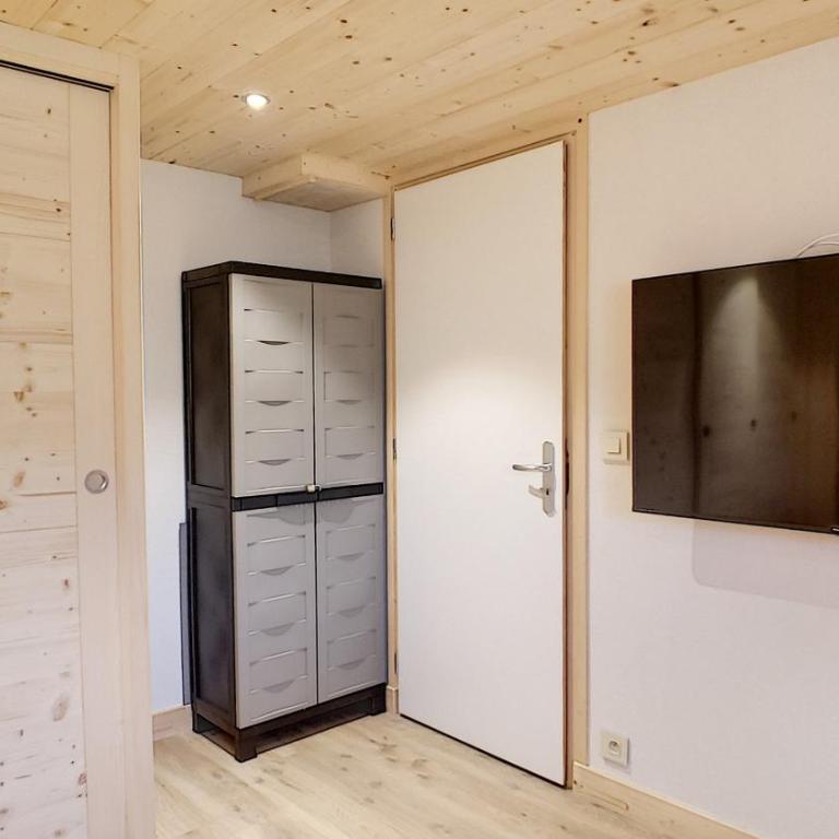 Joli APPARTEMENT DANS CHALET AVEC TERRASSE - SAINT JEAN D'AULPS - PROCHE MORZINE - 6 PERSONNES - LILOU - Appartement avec Terrasse - 12