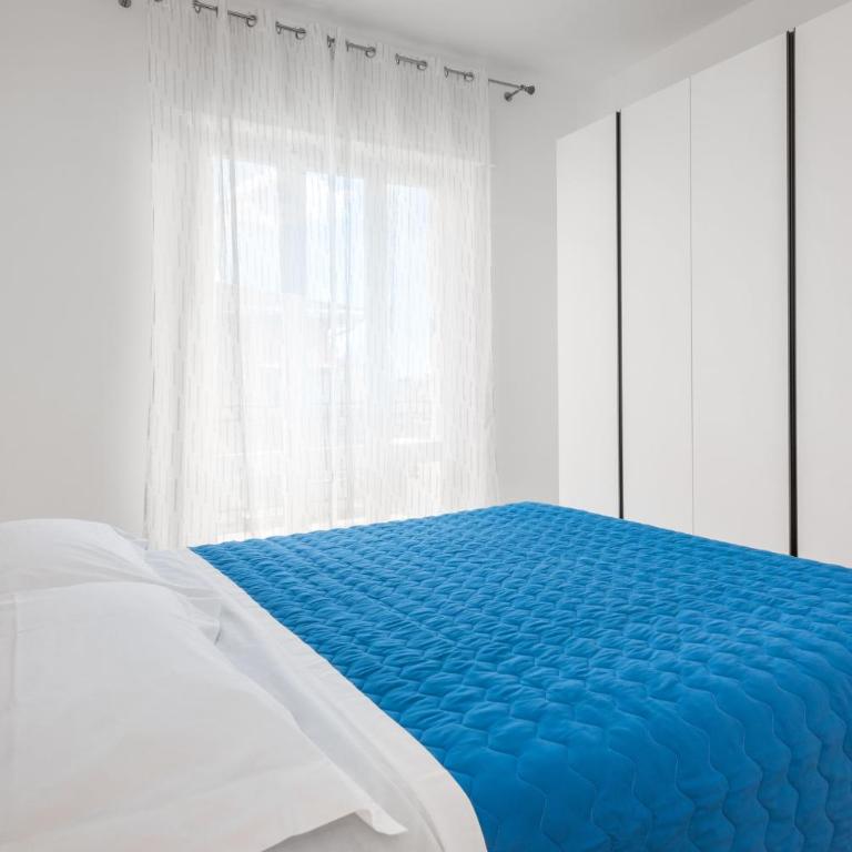 Civico40 Luminoso appartamento con balconi e garage privato - Two-Bedroom Apartment - 17