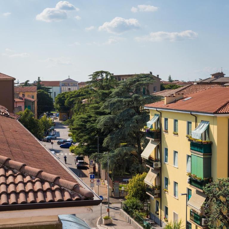 Civico40 Luminoso appartamento con balconi e garage privato - Two-Bedroom Apartment - 25