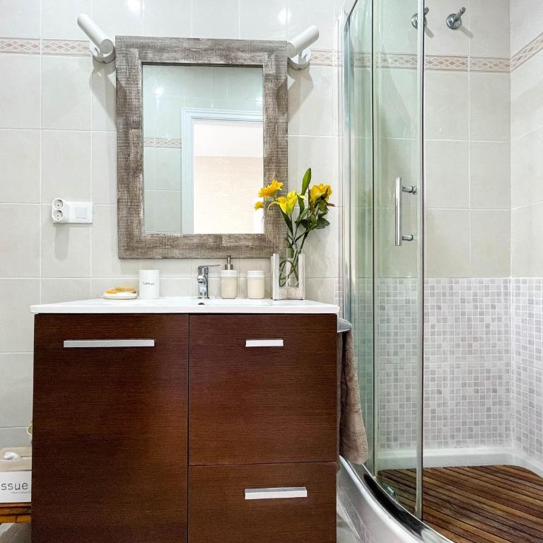 Apartamento con mucho encanto en pleno centro - One-Bedroom Apartment - 19