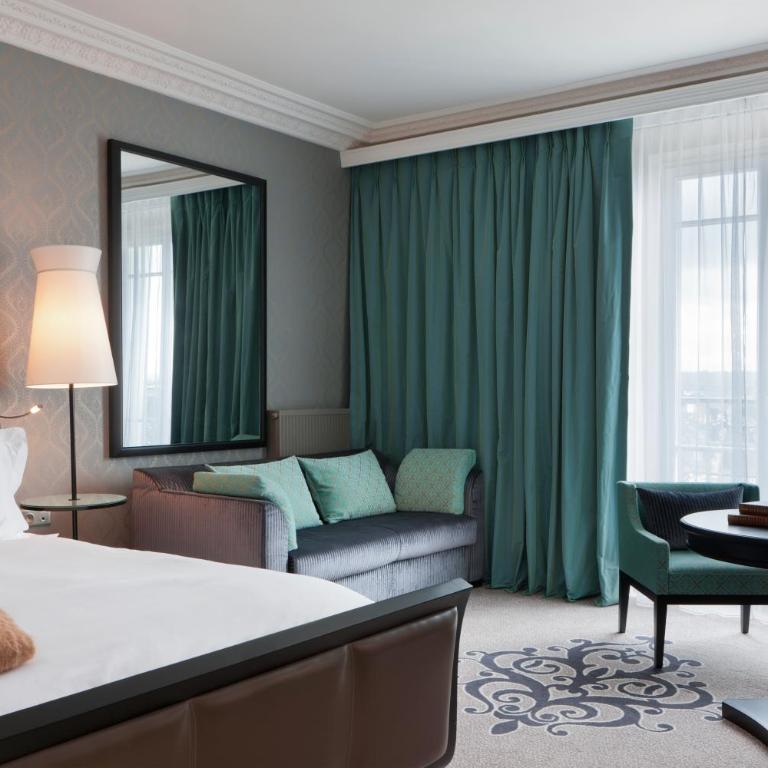 Le Grand Hotel de Cabourg - MGallery Collection - Chambre Familiale - Vue sur Jardin - 1