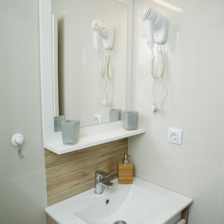 Dvori Sky View E14 Kopaonik - free private parking - Apartman sa 1 Spavaćom Sobom - 14