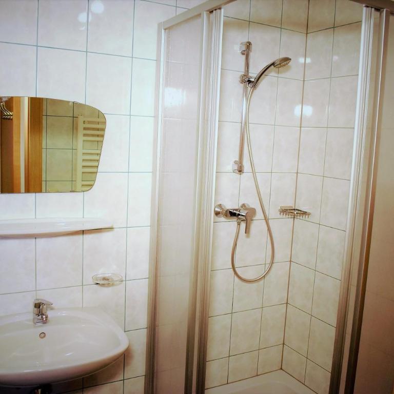 Ferienwohnung Saalbach Fieberbrunn - Two-Bedroom Apartment with terrace TOP 1 - 5