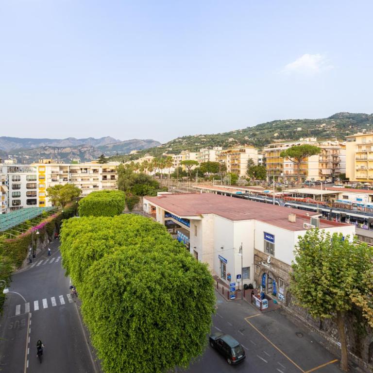 SorrentoVibes - Family Home with terrace & amazing view in Sorrento Center - Appartamento con 3 Camere da Letto - 20