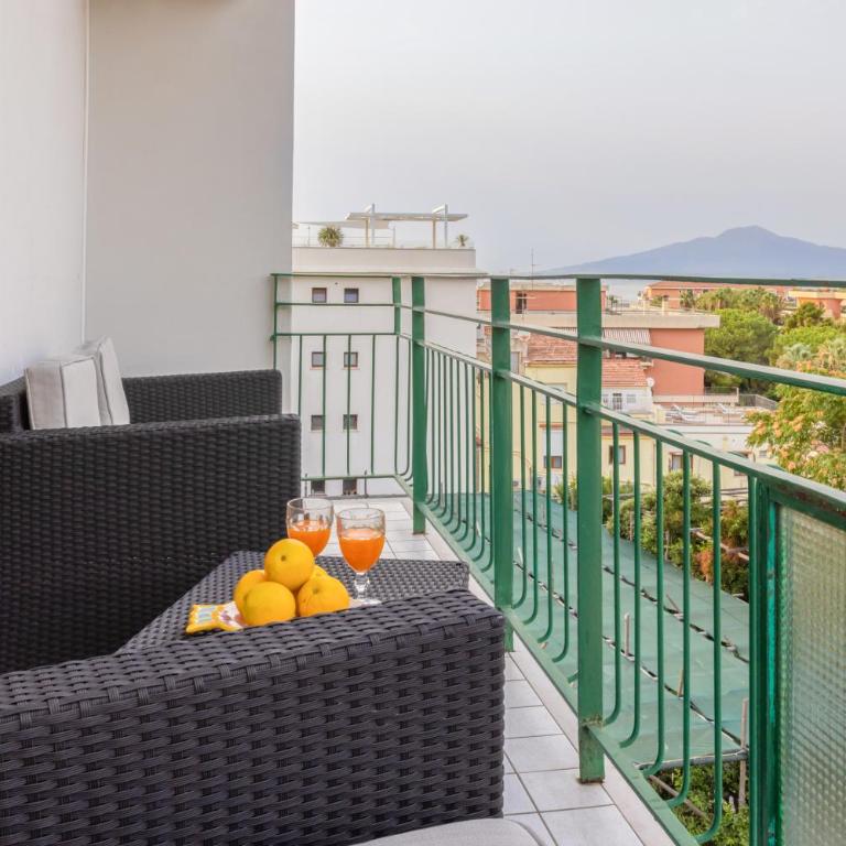 SorrentoVibes - Family Home with terrace & amazing view in Sorrento Center - Appartamento con 3 Camere da Letto - 21