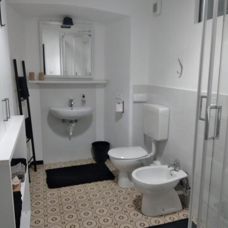Virginias B&B - Camera Matrimoniale con Bagno Privato - 9
