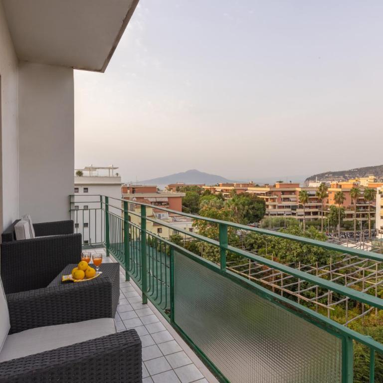 SorrentoVibes - Family Home with terrace & amazing view in Sorrento Center - Appartamento con 3 Camere da Letto - 23