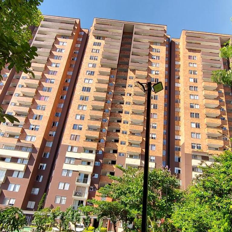 Apartamento en Calasanz con piscina y parqueadero - Apartamento de 3 dormitorios - 11