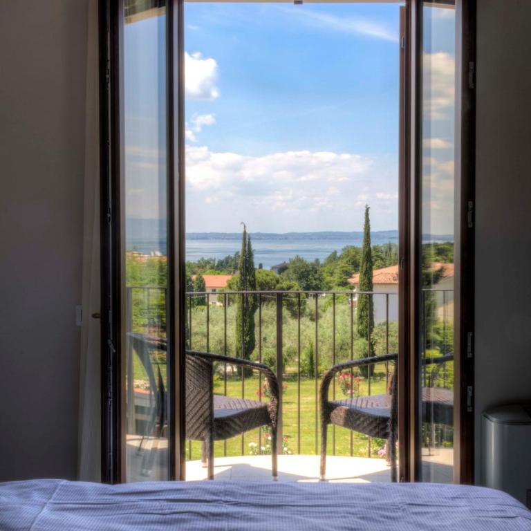Hotel Relais Agli Olivi - Camera Superior Matrimoniale/Doppia con Letti Singoli con Balcone con Vista Lago - 9