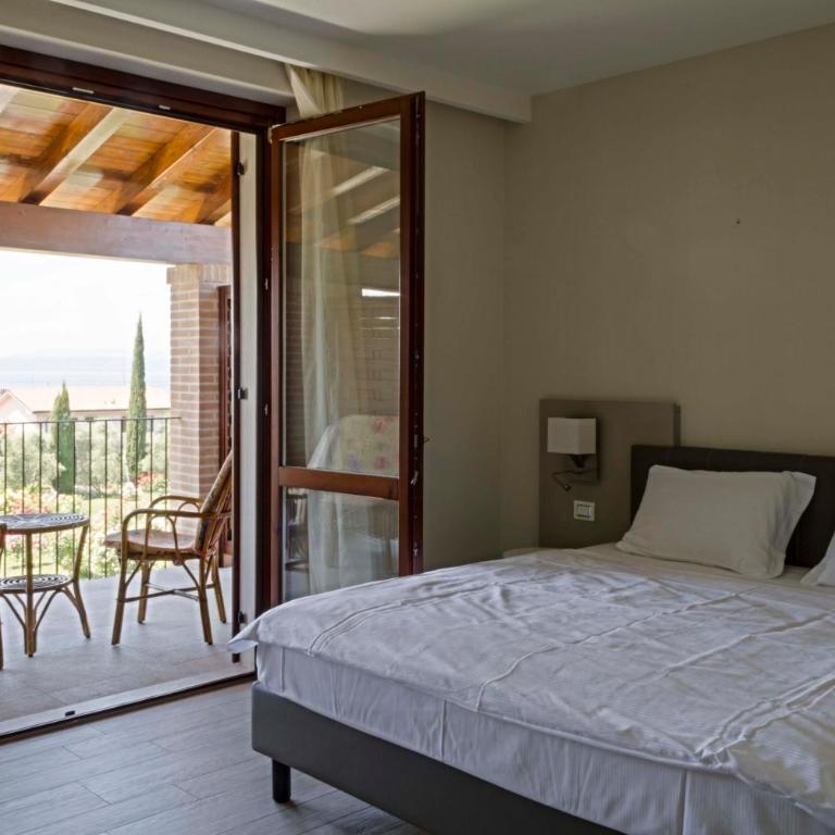 Hotel Relais Agli Olivi - Camera Deluxe Matrimoniale/Doppia con Letti Singoli con Balcone e Vista Lago - 7