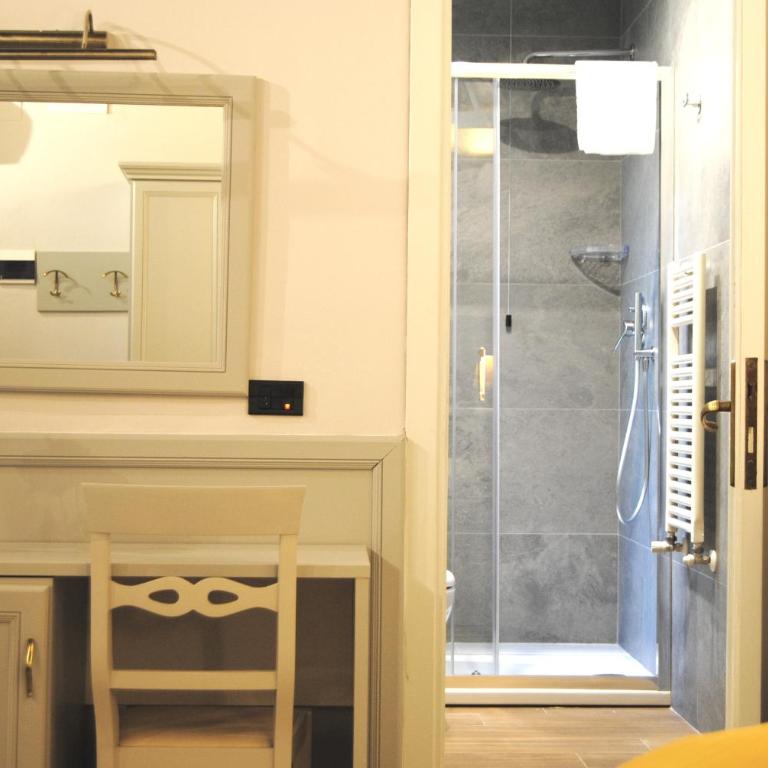 Hotel Camilla Firenze - Camera Tripla Classic - 5