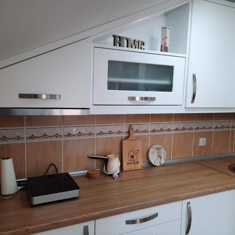 Oggy Apartment - One-Bedroom Apartment - 10