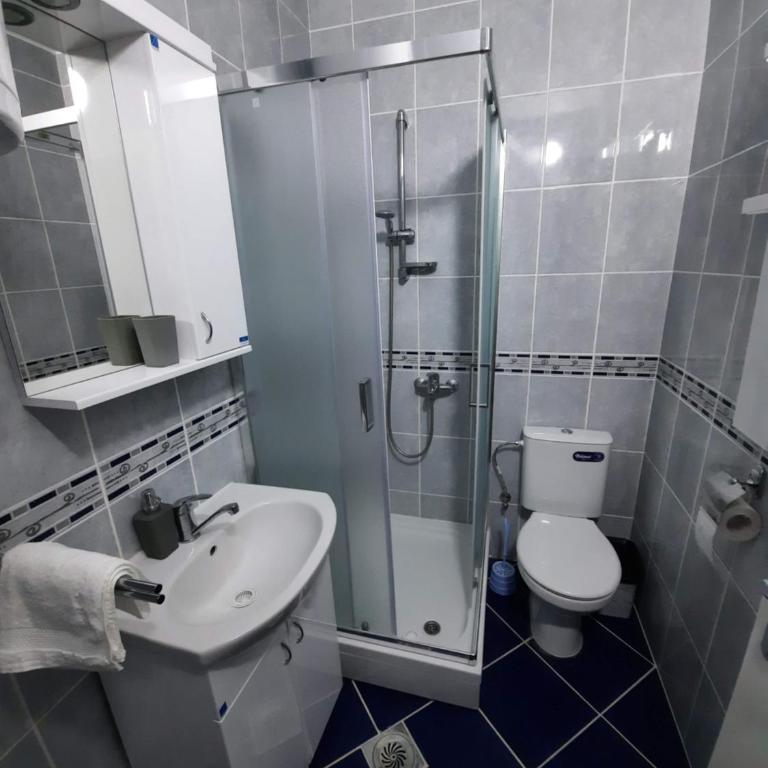 Oggy Apartment - One-Bedroom Apartment - 19