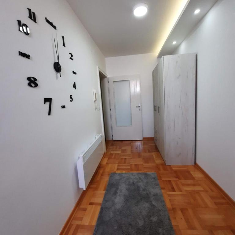 Oggy Apartment - One-Bedroom Apartment - 6