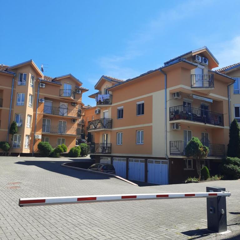 Oggy Apartment - One-Bedroom Apartment - 36