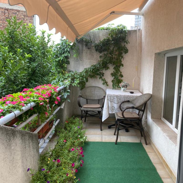 Apartments Skadarlija - Dvokrevetna Soba sa Bračnim Krevetom i Terasom - 13