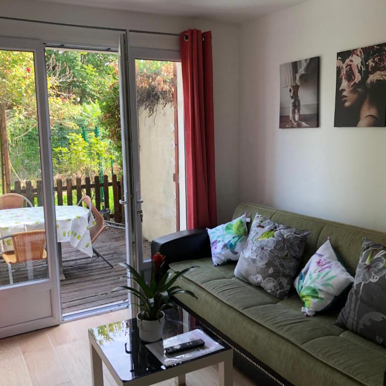 F2 avec terrasse - One-Bedroom Apartment - 1
