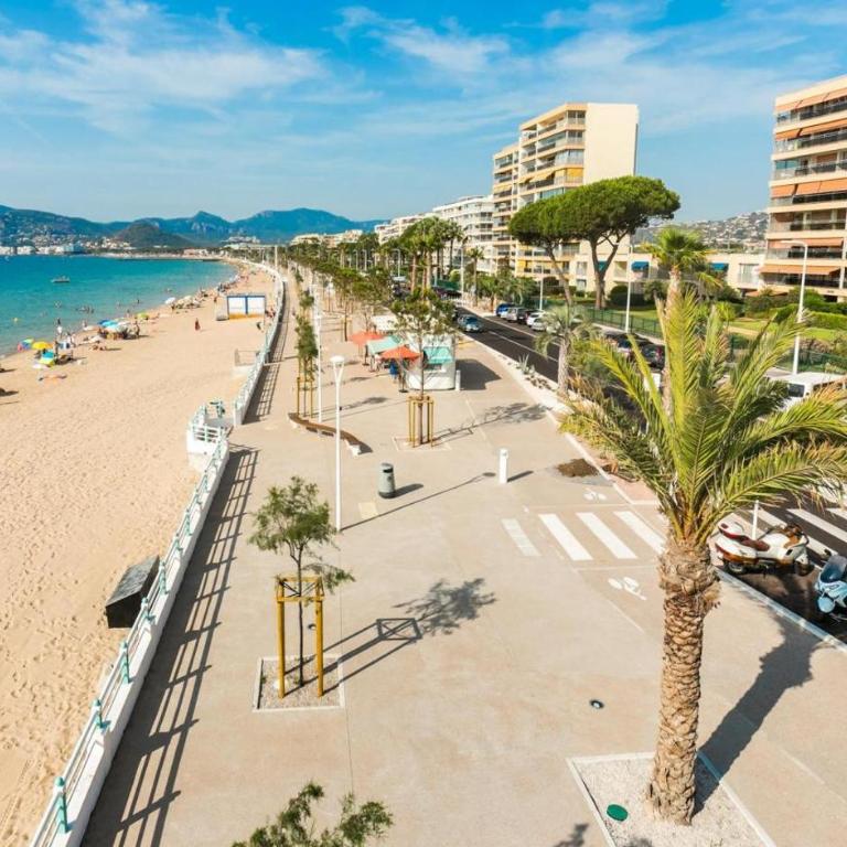 #Cannes Boccacabana Beach, Seafront, in Résid Pierre&Vacances 3 Stars - Appartement - Vue sur Mer - 16